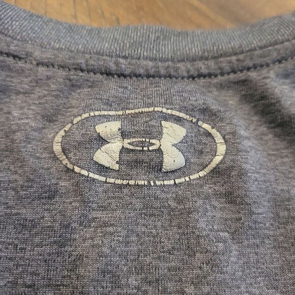 Under Armour Heat Gear Grey Tee Small - Picture 5 of 5